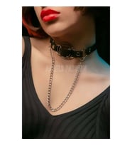 Deri Choker, Deri Tasma, Zincirli Deri Kolye, Halkalı Deri Kolye (Kırmızı)