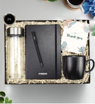 Kişiye Özel Siyah Defter & Siyah Mat Roller Kalem & Siyah Kupa & Derece Göstergeli Çift Cidarlı 300ml Cam Matara Hediye Seti