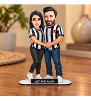 Kişiye Özel 2 Kişilik Siyah Beyaz Sevgili Taraftar Karikatürlü 18 cm MDF Masaüstü Biblo - Futbol Temalı Hediye Futbol Severlere ve Spor Tutkunlarına Hediye