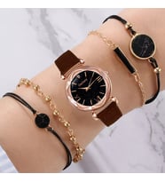 Gogoey Kadın Kol Saati Lüks Moda Şık Trend Bayan Set Saat Pembe Renk + 4 adet bileklik hediye (Siyah)