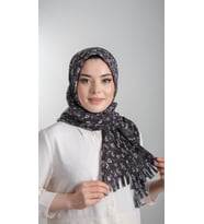 Siyah Pratik Hazır Geçmeli Tesettür Eşarp Kesik Elyaf Piliseli Çiçek Desenli 1818D7_01