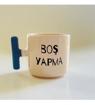 Kişiye Özel Boş Yapma Baskılı Mavi Kulplu T Kupa (Beyaz)