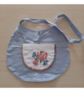 Çiçekli Kol Çantası