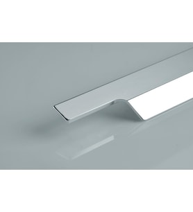 Eğik Taşmalı Kulp Parlak Krom 597 Mm
