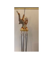 Deprem Çanı Zili Rüzgar Çanı Ahşap Figürlü 5 Metal Borulu (Bej)