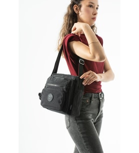 Ultra hafif, çok cepli , çok bölmeli Çapraz askılı Postacı çanta (spor, seyahat, gündelik ) Siyah Model: 571-6U