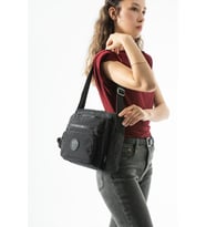Ultra hafif, çok cepli , çok bölmeli Çapraz askılı Postacı çanta (spor, seyahat, gündelik ) Siyah Model: 571-6U