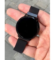 Modern ve Minimalist: Siyah Metal Kordonlu Dijital Saat