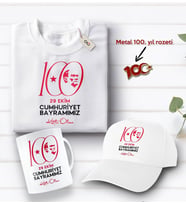 BK Gift 100. Yıl Hatırası Beyaz Tişört, Kupa Bardak, Şapka ve Metal Rozet Hediye Seti-3, 29 Ekim Hediyesi, Cumhuriyet Bayramı, 100.Yıl Hediyesi