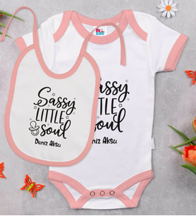 BK Kids Kişiye Özel Sassy Little Soul Tasarımlı Pembe Bebek Body Zıbın ve Mama Önlüğü Hediye Seti