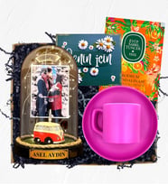 İsimli Fotoğraflı ve Işıklı Fanus & Pembe Kahve Fincanı  Kişiye Özel Premium Set (Model 9)