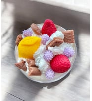 Berry Bliss Milkshake Mum - Mumelia Candles Doğal Soya Cam Bardak Meyveli Tasarım Dekoratif Mum