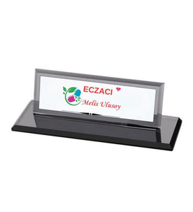 Eczacılara Özel Tasarımlı Kristal Masa İsimliği