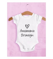 Bebek Beyaz Anneannemin Birtanesiyim