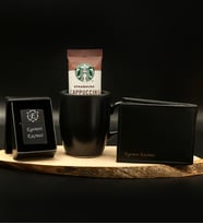 Kişiye Özel Siyah Cüzdan& Siyah Çakmak (Benzinsiz)& Siyah Kupa& Starbucks Kahve Hediye Seti