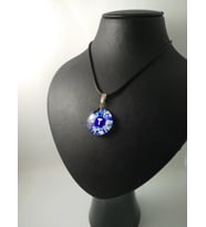 CAM HARF KOLYE – HANDMADE EL YAPIMI MURANO– (T) HARFİ MODELİ