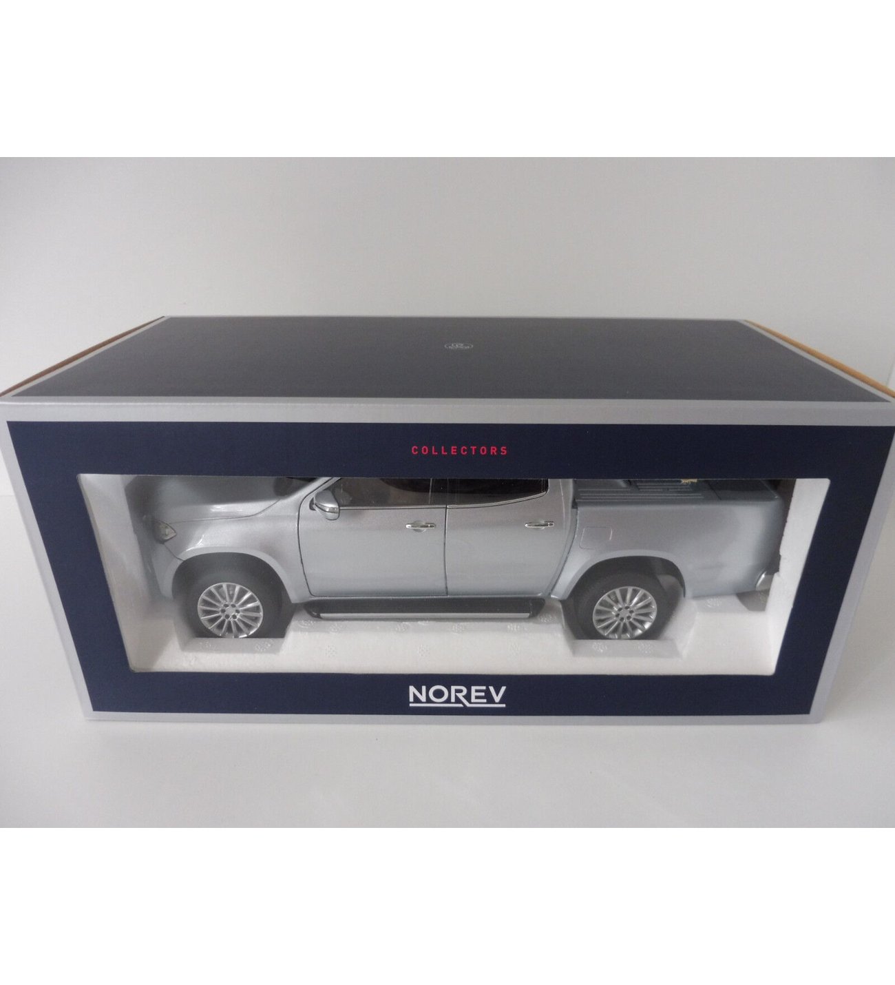 1/18 MERCEDES-BENZ X-KLASSE 2017 NOREV DİECAST METAL MODEL ARABA