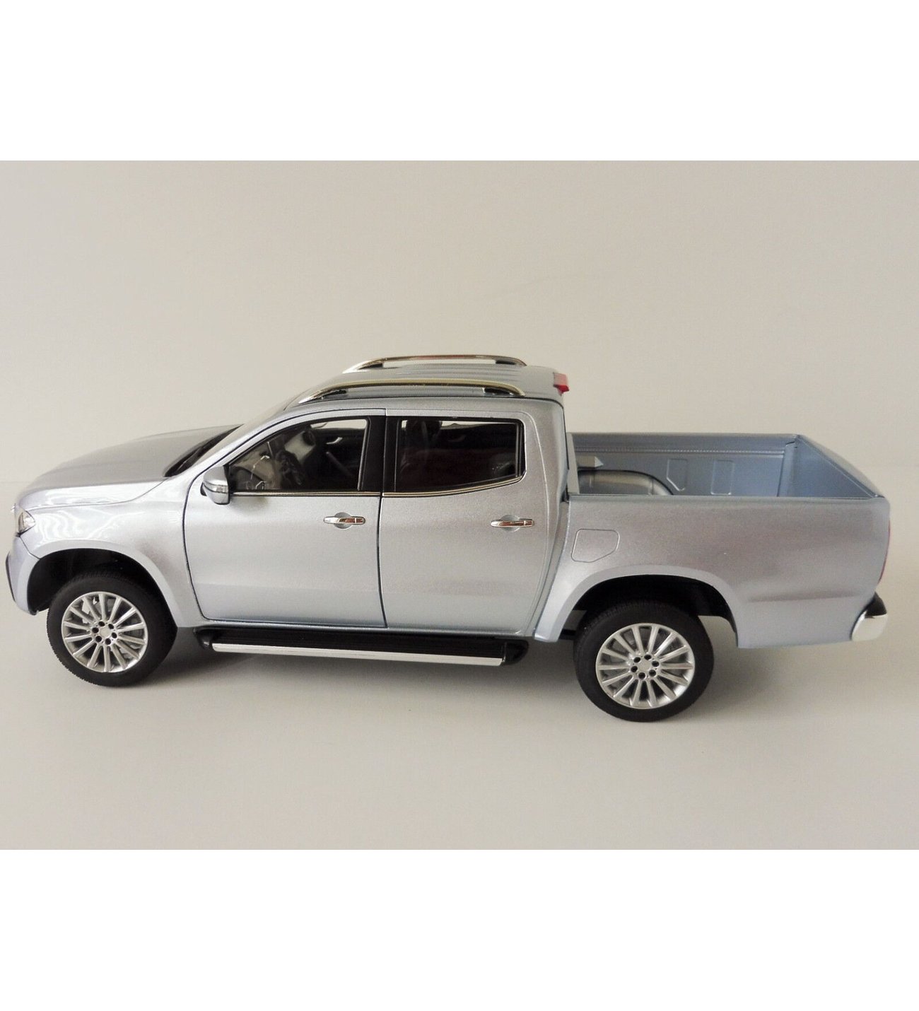 NOREV 1/18 メルセデス・ベンツ X-Class 2017-2018 1/18 MERCEDES-BENZ X-KLASSE 2017 NOREV DİECAST METAL MODEL ARABA
