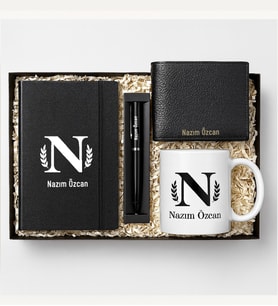 Kişiye Özel İsimli Hediye Seti – Defter, Gerçek Deri Cüzdan, Touchpen Kalem ve Porselen Kupa