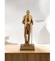 Baston ve Şapkalı Mustafa Kemal Atatürk Dekoratif Büst Biblo (Gold)