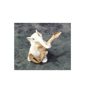 Porselen El Boyaması Gitar Çalan Beyaz Fil