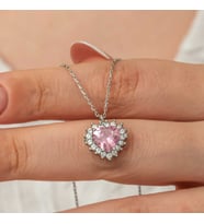 Gümüş Pembe Taşlı Kalp Kadın Kolye