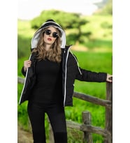 Kısa Kapüşonlu Kışlık Şişme Mont (Siyah)