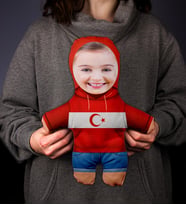 eJOYA Kişiye Özel Fotoğraflı Dünya Kupasına Özel Peluş Oyuncak 107643 (Kırmızı)