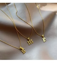 Kişiye Özel Old English Font Harf Kolye 925K Gümüş (Gold)