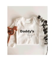 Daddy's Boy Yazılı Babalar Günü Uzun Kol Organik Bebek Body