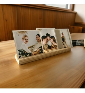 Kendin Tasarla 3 Fotoğraf Baskılı Ahşap Standlı Masaüstü Fotoğraf Çerçevesi