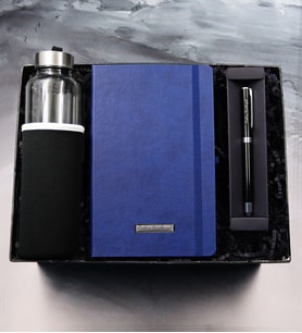 Kişiye Özel Mavi Defter & Kalın Siyah Renk Touch Pen & Özel Kılıflı 500Ml Su Matarası Hediye Seti