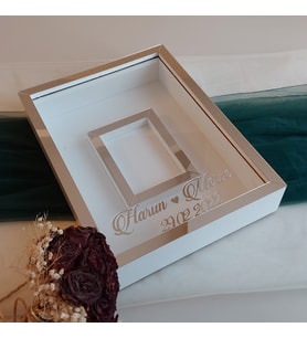 Beyaz 30x40 cm Fotoğraf Bölümlü Yarı Gümüş Kaplamalı Ledsiz İsimli Gül Kutusu! Anı Çerçevesi