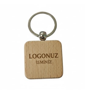 Kişiye Özel Kare Ahşap Anahtarlık – Logo ve İsim Yazılı Lazer Gravür Anahtarlık – Kurumsal Promosyon & Özel Tasarım