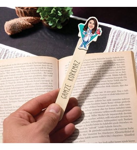 Kişiye Özel Kadın Kalp Doktoru Karikatürlü Çubuk Kitap Ayracı