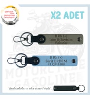 Motosiklet Aşıkları İçin İsim Plaka ve B Rh (+) Kan Grubu Yazılı x2 Anahtarlık Set, Kül Gri-Mavi-Syh