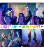 Led Işıklı Renkli Püsküllü Parmak Işığı 4 Renk 4 Adet