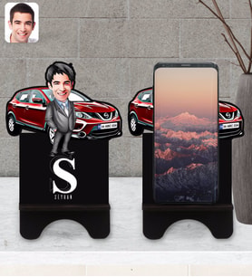 BK Gift Kişiye Özel Plakalı Erkek Nissan Qashqai Karikatürlü Ahşap Biblo Telefon Standı-2