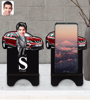 BK Gift Kişiye Özel Plakalı Erkek Nissan Qashqai Karikatürlü Ahşap Biblo Telefon Standı-2