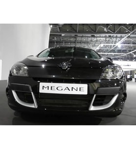 Renault Megane 3 Sis Çerçevesi Parlak Siyah Plastik