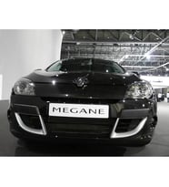 Renault Megane 3 Sis Çerçevesi Parlak Siyah Plastik