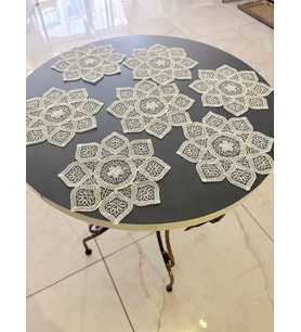 6'lı Dantel Kahve Sunumluğu 15x15 cm Asorti Desenli Zarif Sunum Aksesuarı