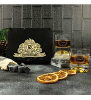 Ahşap Kutulu Vintage Tasarımlı Kişiye Özel Taşlı ve 2'li Viski Kadehi Seti