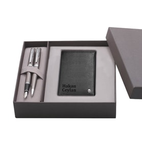 İsme Özel Scrikss Hediyelik Set Dolmakalem ve Cüzdan (Siyah)