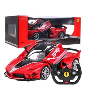 Rastar 1:14 Kumandalı Ferrari FXX K Evo Araba 34 cm S00079200