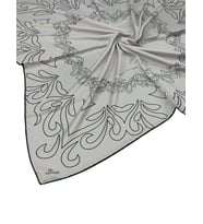Valino Desenli Şifon Eşarp – 90x90 cm (Beyaz)