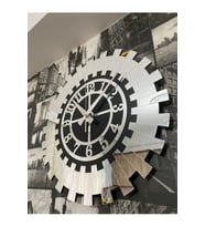 Modern Gümüş Güneş Duvar Saati Dekoratif Türk Rakamlı Mdf Üzeri Aynalı Pleksi 50x50 Cm