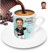 Nihayetinde Taraftar Kolay Yetişmiyor Kişiye Özel Karikatürlü Türk Kahvesi Fincanı (Beyaz)