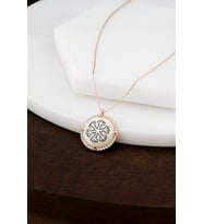 Rose Kar Tanesi Motifli Yuvarlak Gümüş Bayan Sedef Kolye