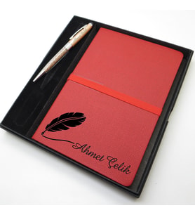 İsme Özel Kırmızı Defter & İsme Özel Metal Kalem (Öğretmenler Günü veya başka bir mesaj işlenebilir) (Karışık)